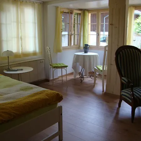 Liechti Blumen Bed & Breakfast Wattenwil